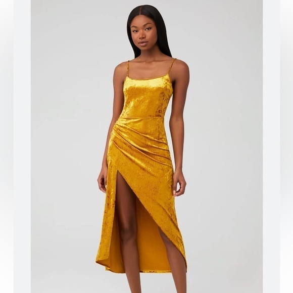SAYLOR Dresses & Skirts - SAYLOR Cyndey Crushed Velvet Cocktail Midi Dress In Yellow Size Small Prom